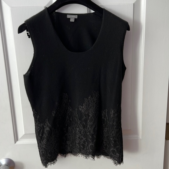 Cashmere top with lace and needing detail - Picture 1 of 4